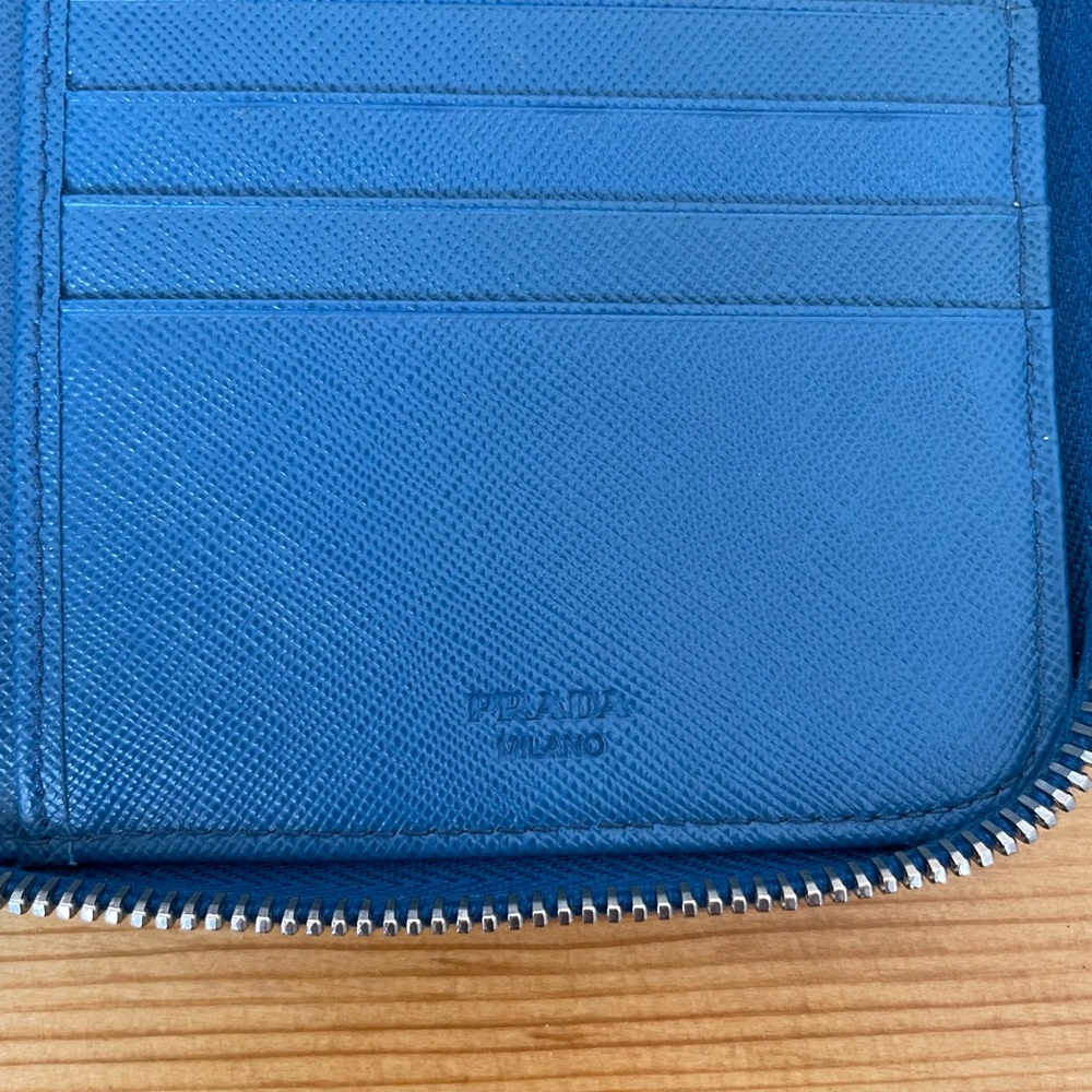 Prada unisex saffiano leather travel wallet - Picture 13 of 14